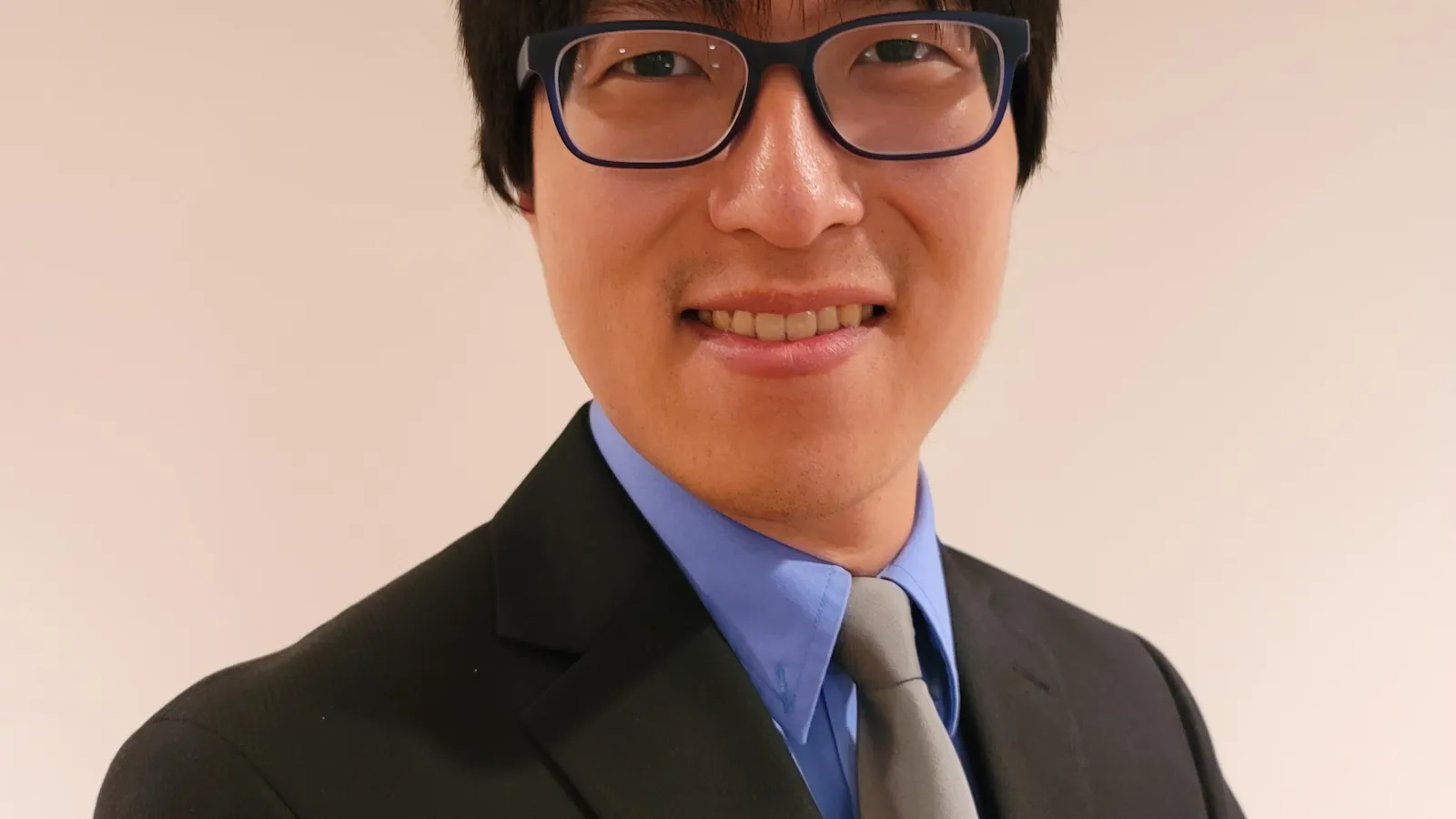 Douglas Hung Headshot