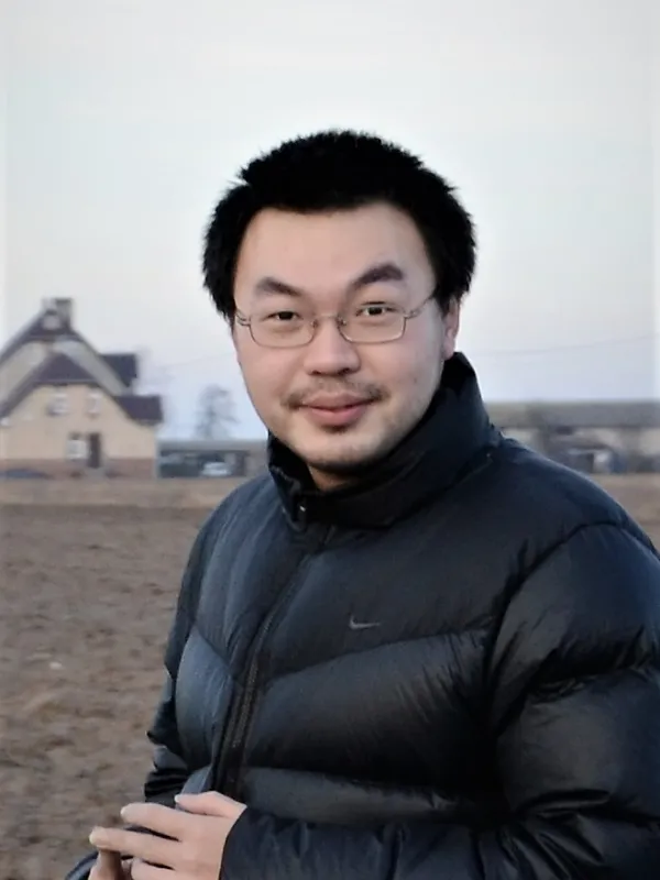 A photo of Jingyin Huang